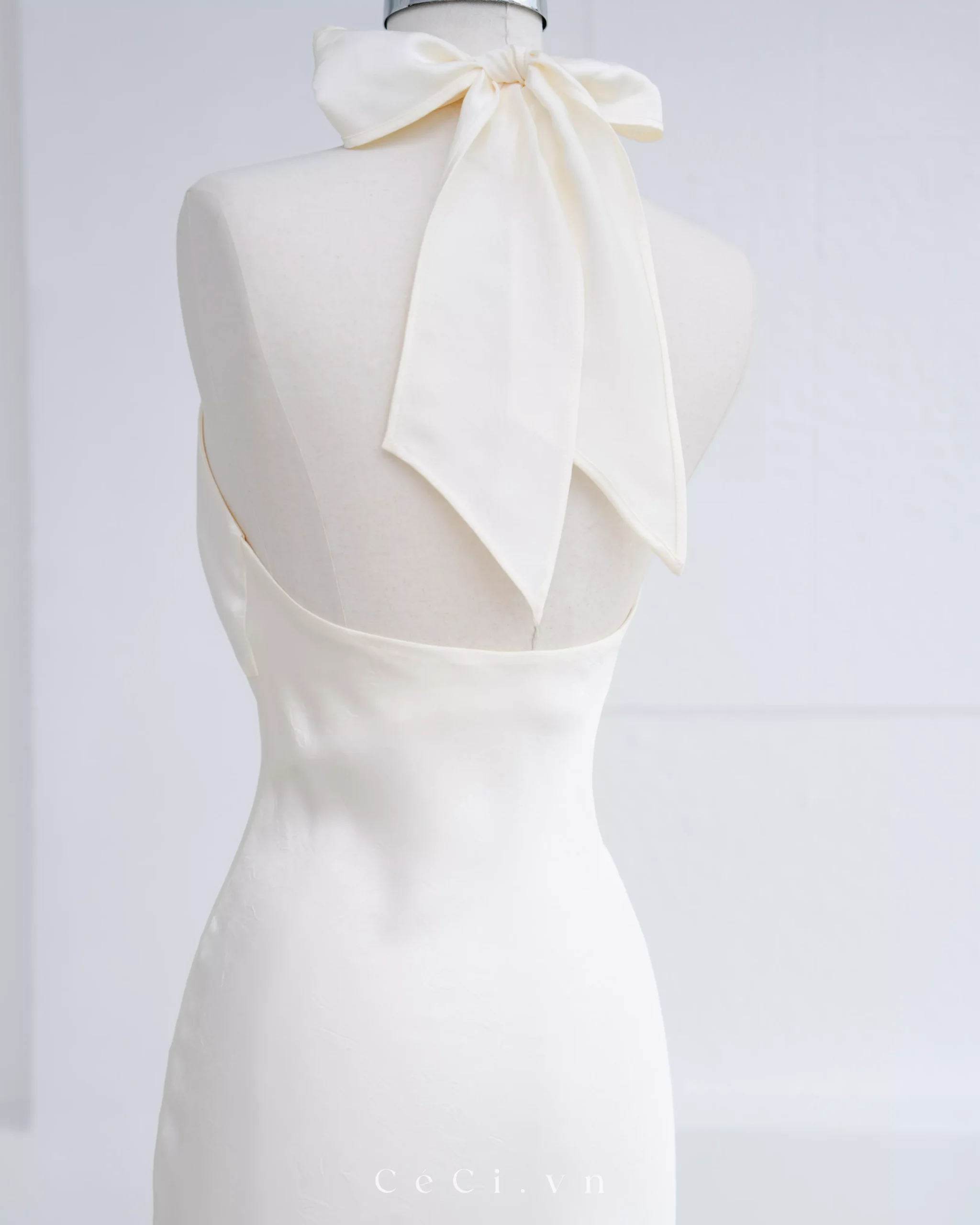 Alternative view of LYANNA DRESS 723 - PEARL VEIL