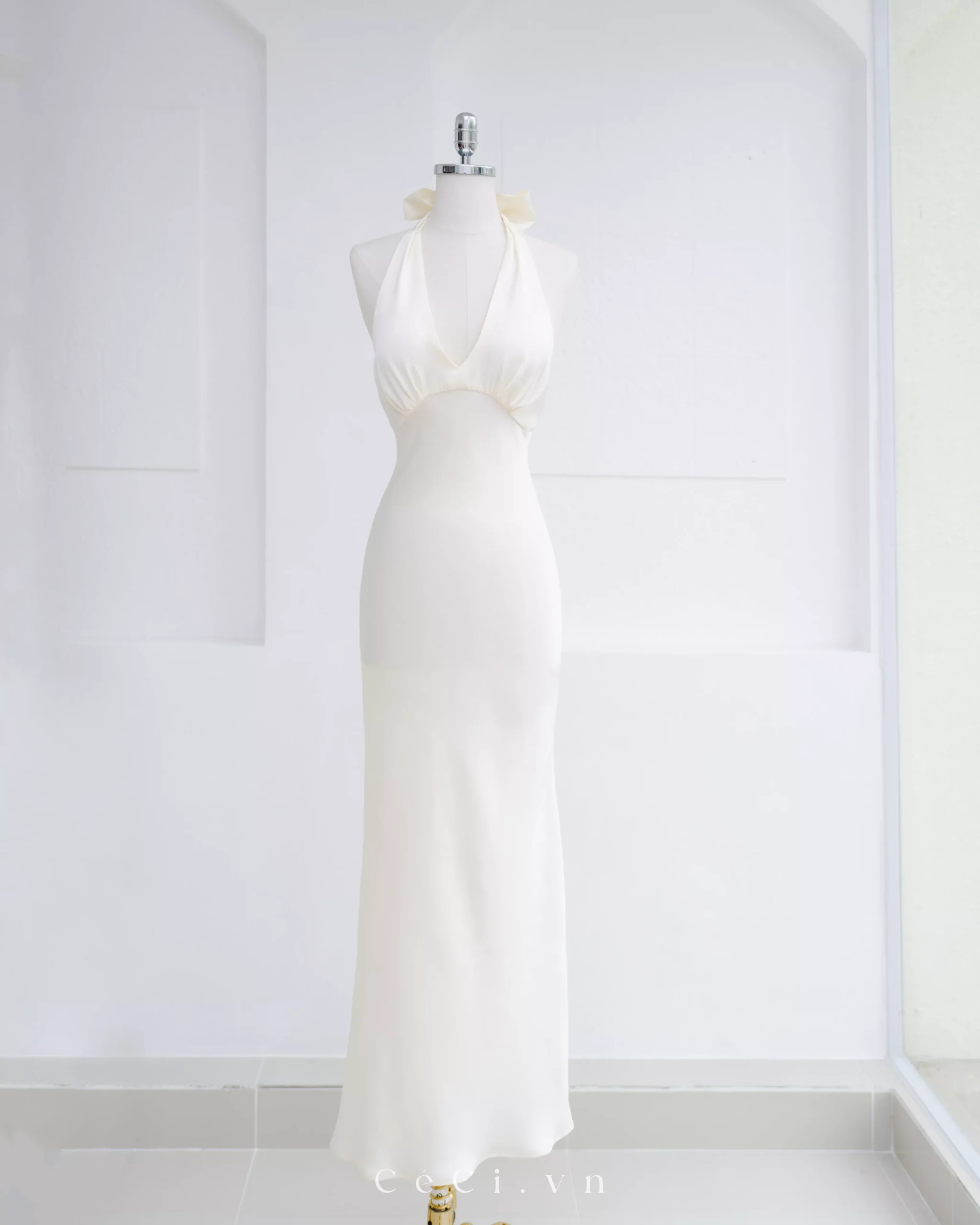 LYANNA DRESS 723 - PEARL VEIL