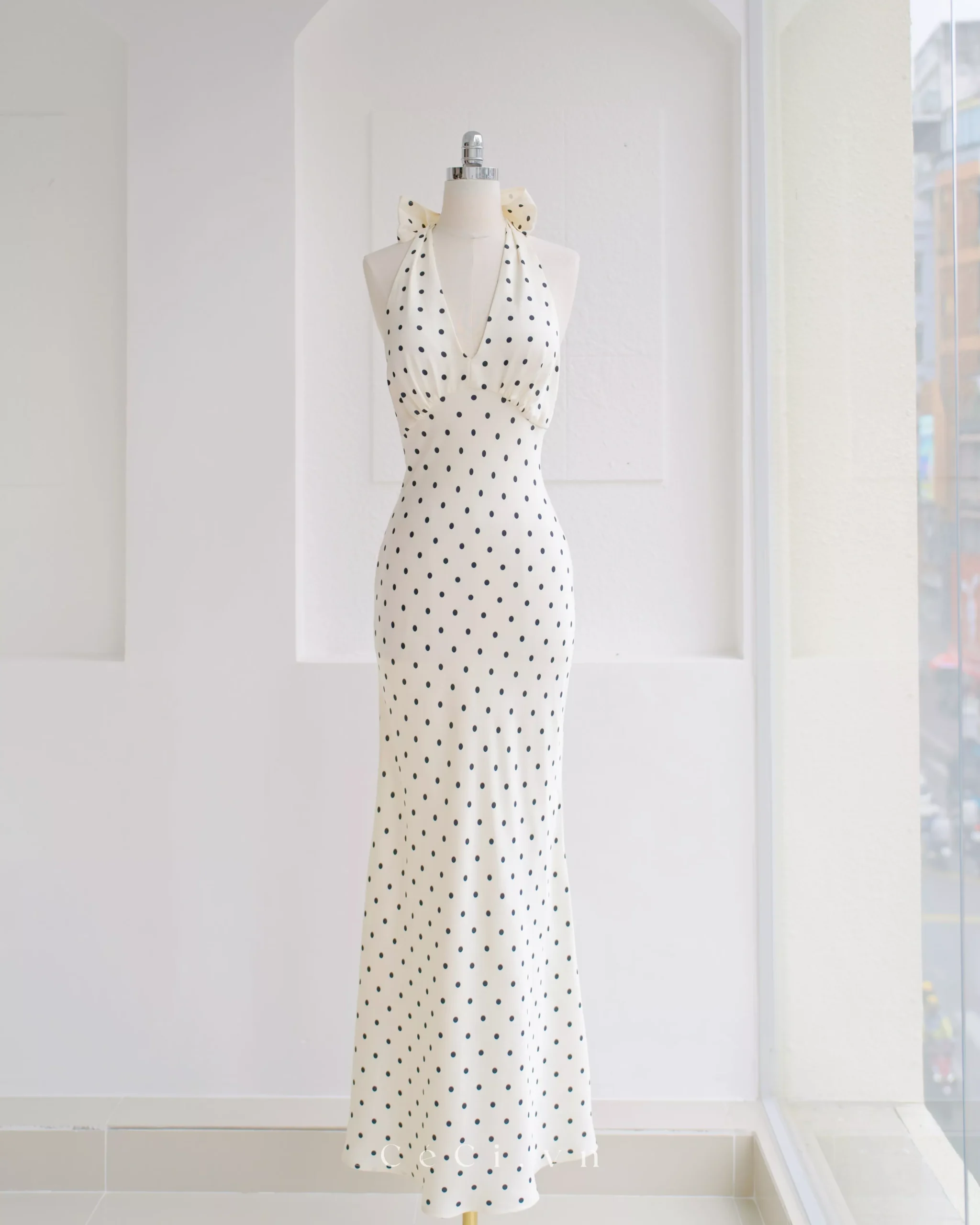 LYANNA DRESS 723 – IVORY POLKA