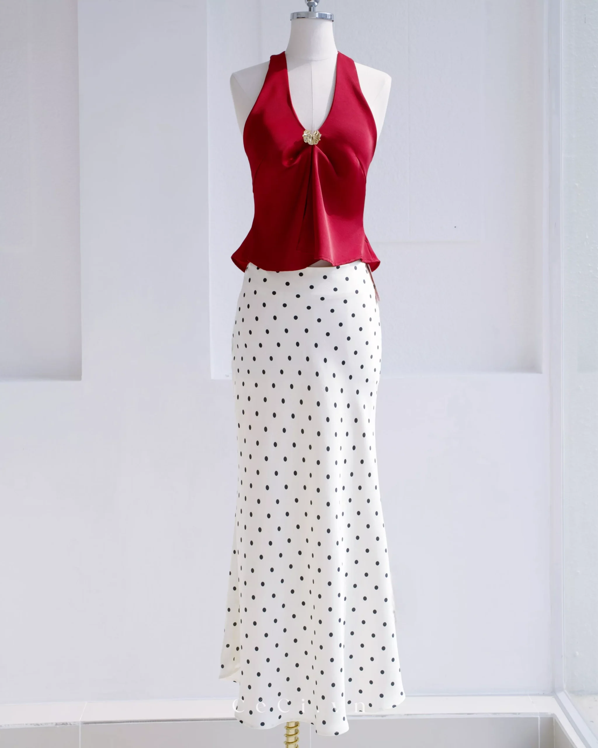 LIRA TOP 733 - BURGUNDY NOIR